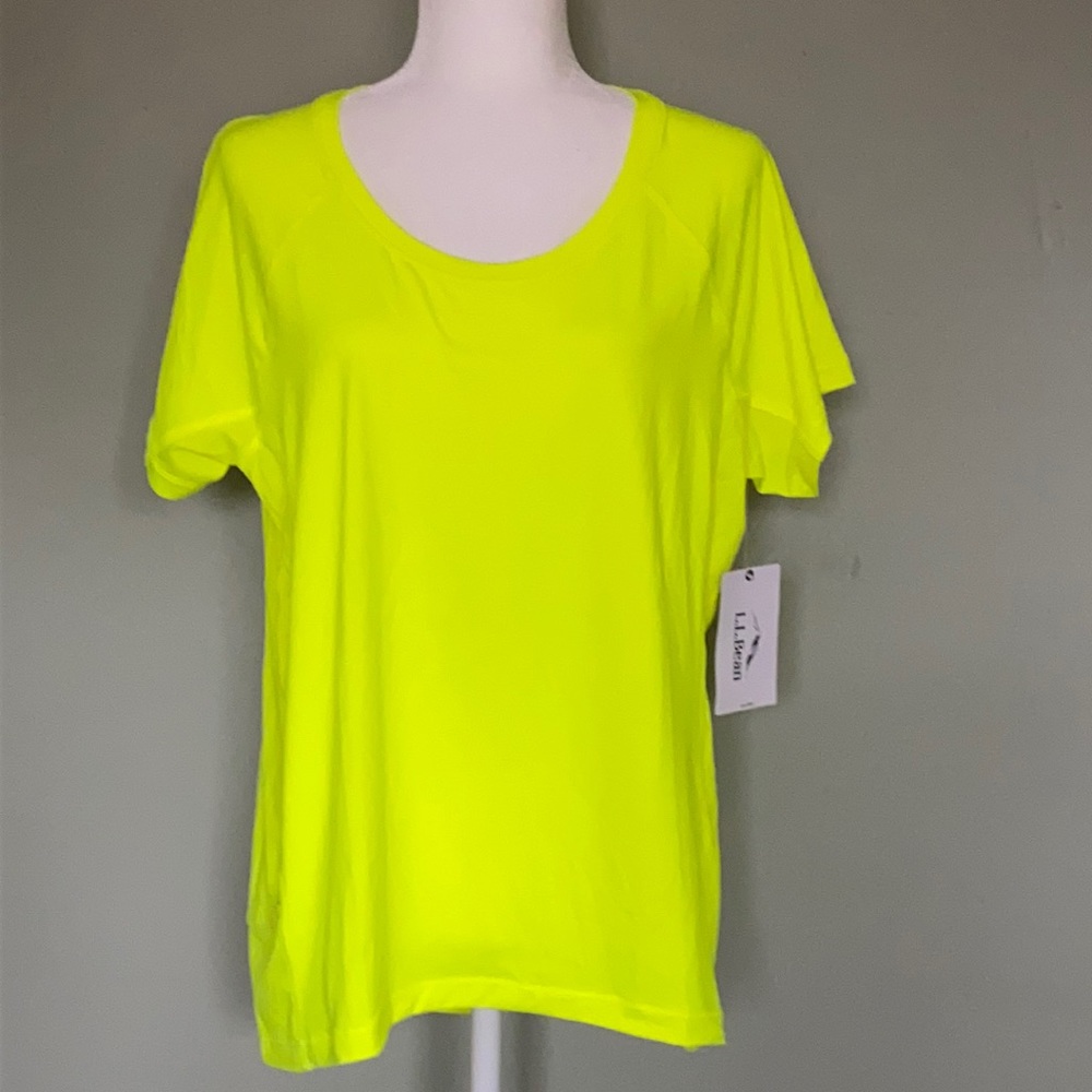 NWT LL Bean workout tee